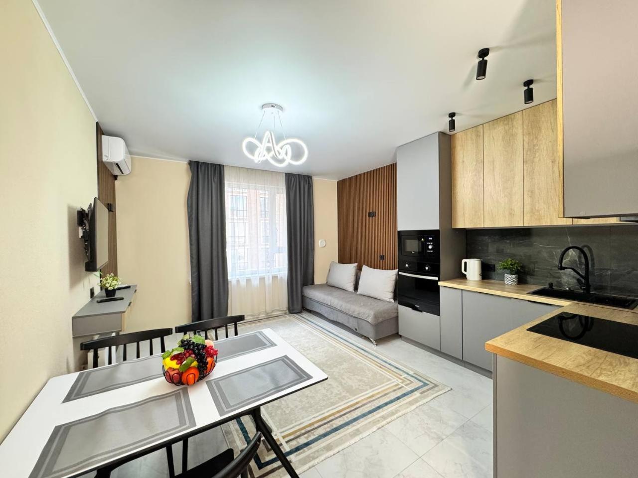Apartment 2 4 You, Flat 184 Almaty